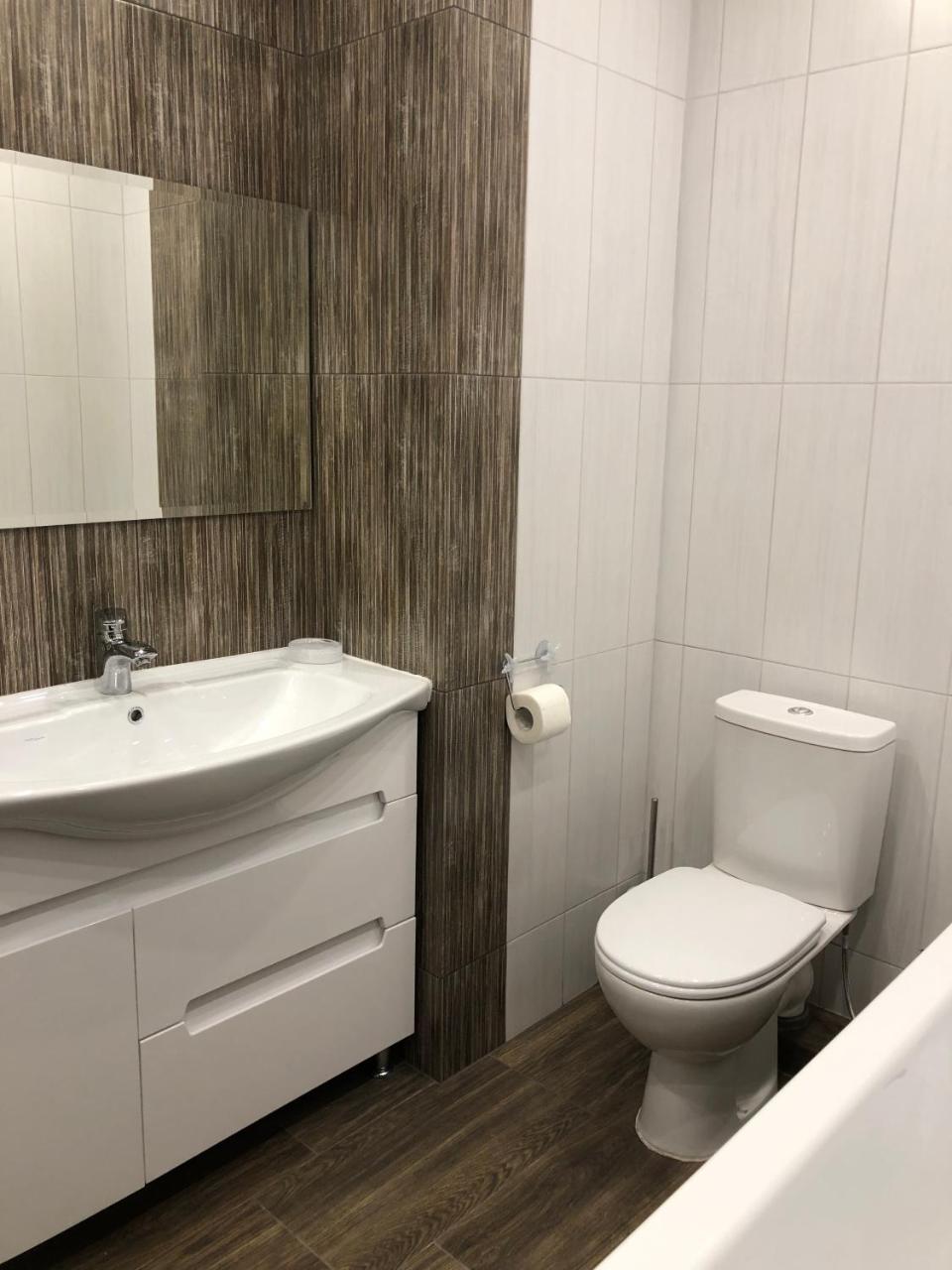 Lux Apart Torfyana Lviv Buitenkant foto